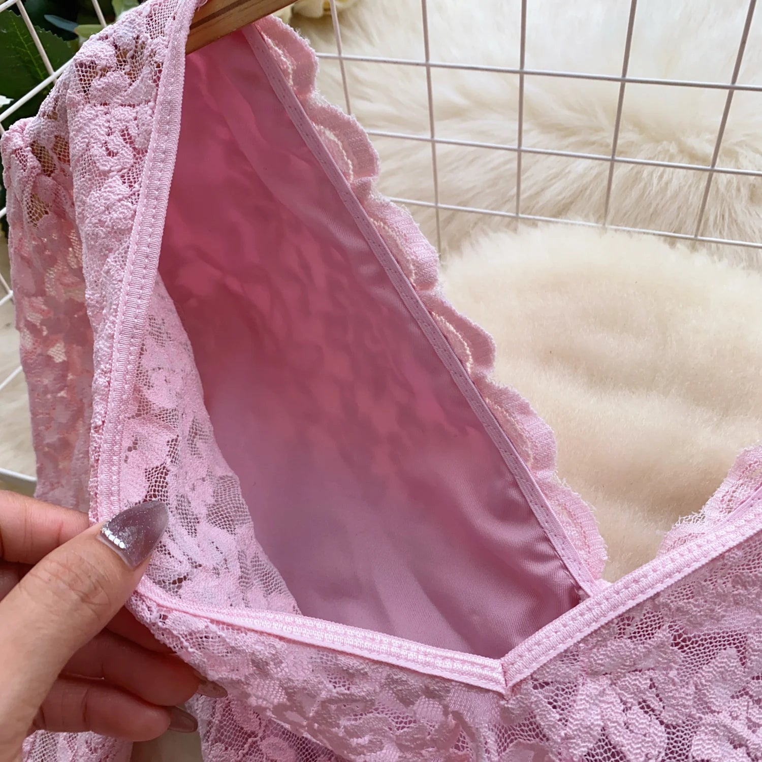 Lace Splice Mesh V Neck Long Sleeves Bodysuits