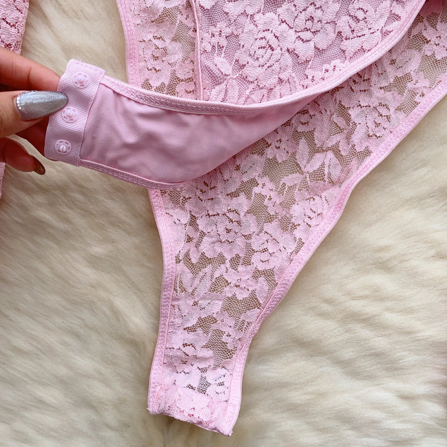 Lace Splice Mesh V Neck Long Sleeves Bodysuits